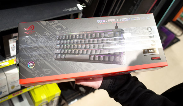 p\RSHOPA[NɓׂuROG Falchion Ace HFXv