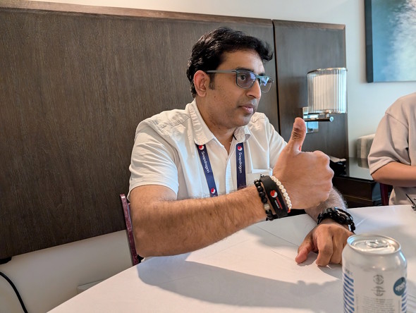 ベニシュ・スカマー氏