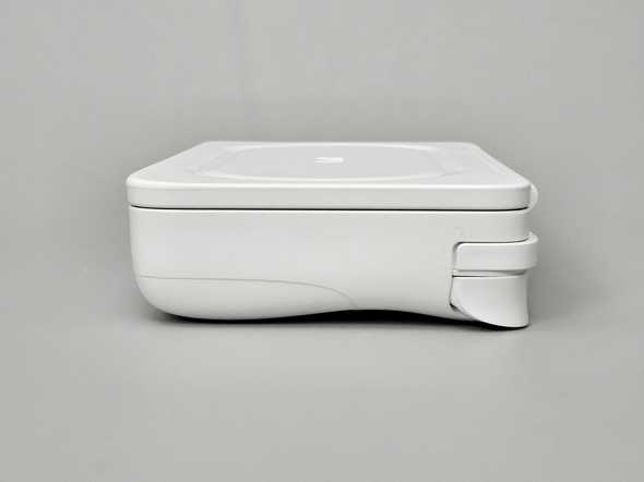 左右には何も搭載していない