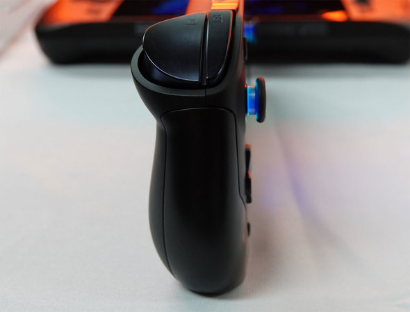 OneXFly F1 Proの左