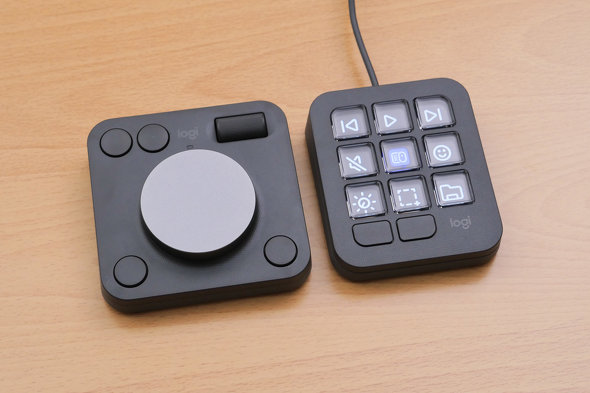 ディスプレイ付きのキーパッドとダイヤルデバイスの2台がセットになった「MXクリエイティブコンソール」