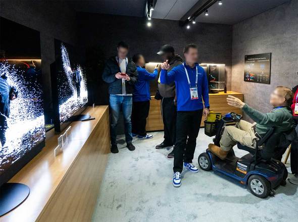 CES 2025 pi\jbN O[v Umi 팩 YK Anthropic AI 250Nv 5