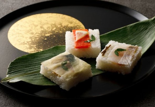 ACEI[Ef[^@ Ŏ R{ Q[~Oi Crysta TTNX^