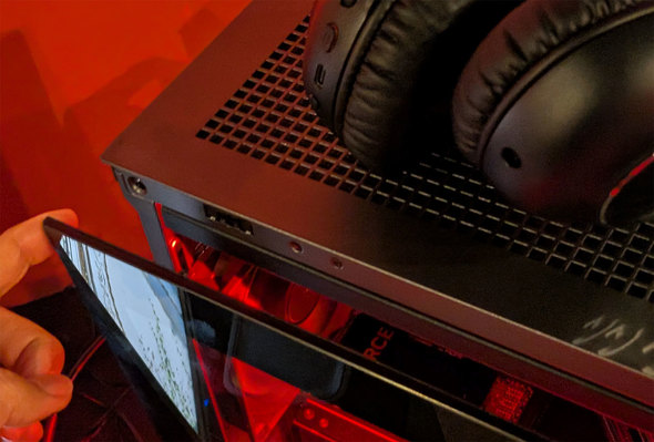 }EXRs[^[ G TUNE uh uh`FW VS V^[P[X PC