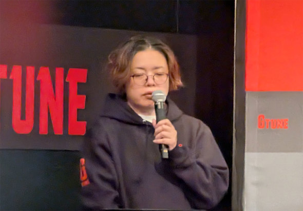 }EXRs[^[ G TUNE uh uh`FW VS V^[P[X PC