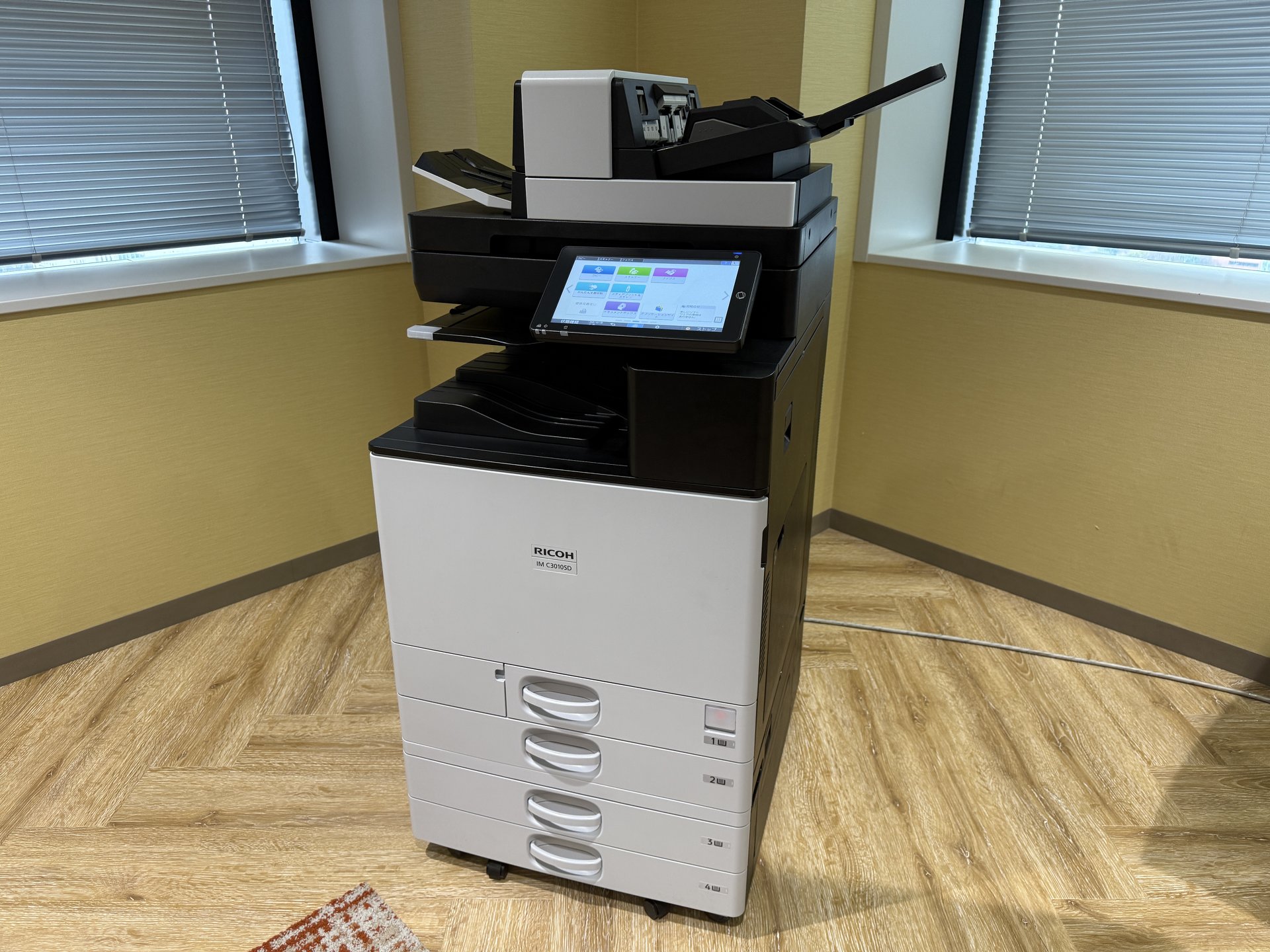 サイズがバラバラのレシートや製本済み書類などを一気にスキャンできる