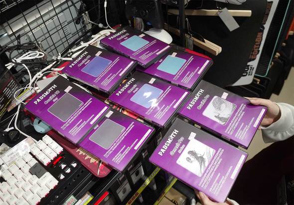 p\RSHOPA[NɓׂPadsmith̐V}EXpbh