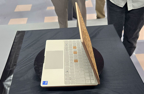 xmʃNCAgRs[eBO FCCL YH xm {ЍH FMV LOOX