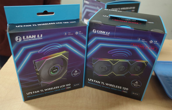 IIXybNɓׂuUNI FAN TL WirelessṽubNn