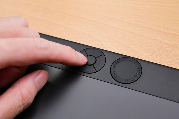 Intuos Pro Medium R ^u y^ubg Vivy3 Small Medium Large