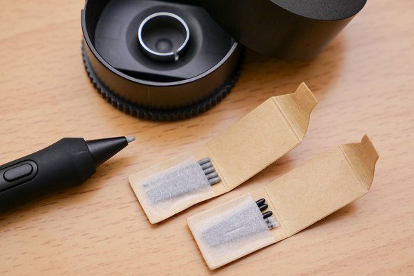 Intuos Pro Medium R ^u y^ubg Vivy3 Small Medium Large