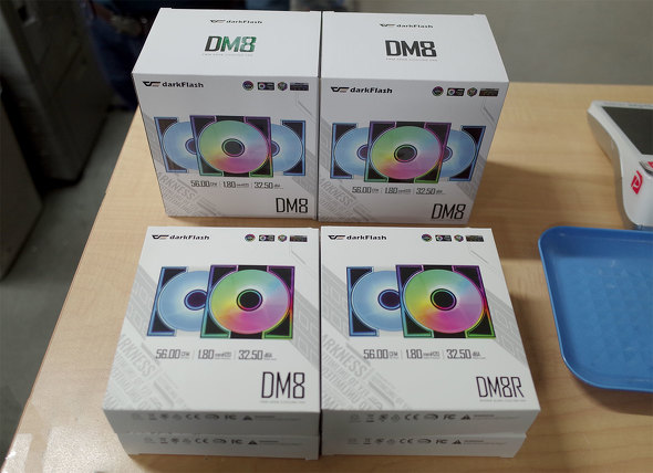 オリオスペックに入荷した「DM8」シリーズ