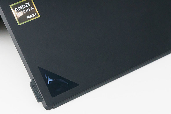 2in1 ^ubg ROG Flow Z13i2025jGZ302 13.4^ m[gPC Q[~O nCY