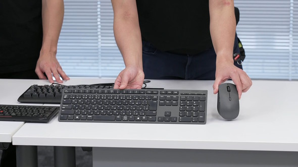 Lenovo プロフェッショナル ワイヤレス 充電式キーボード&マウス