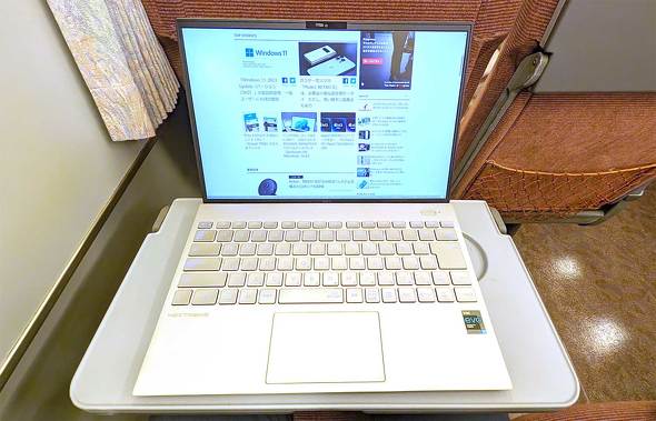 e[ũTCYALAVIE NEXTREME CarbonJƂꂾe[u܂Ă܂