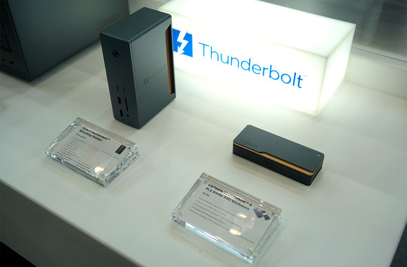 UGREEN NAS GN[W[ hbLOXe[V Thunderbolt 5 [O[