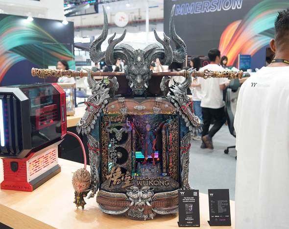 MINECUBE 360 Ultra ARGB Thermaltake T[}eCN [VO ȈՐ L^fBXvC