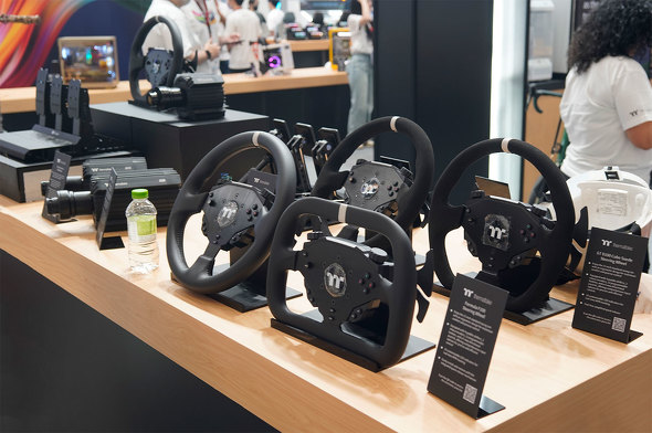 MINECUBE 360 Ultra ARGB Thermaltake T[}eCN [VO ȈՐ L^fBXvC