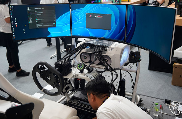 MINECUBE 360 Ultra ARGB Thermaltake T[}eCN [VO ȈՐ L^fBXvC