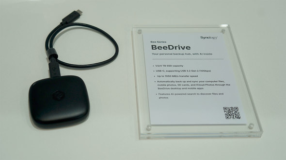 Synology u[X VmW[ NAS XCb` PoE AI `bg Xg[W AvCAX