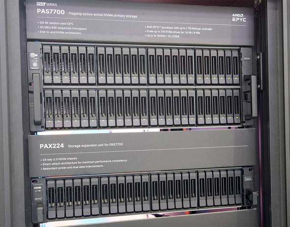 Synology u[X VmW[ NAS XCb` PoE AI `bg Xg[W AvCAX