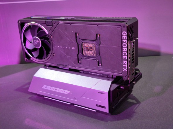 ASUSがROG新製品を披露 Thunderbolt 5対応eGPUドックやスーパー