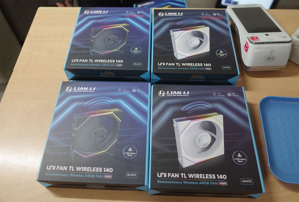 IIXybNɓׂuUNI FAN TL Wireless 140vV[YBLCDȂ