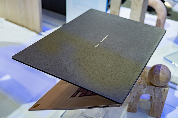 ASUS JAPAN COMPUTEX TAIPEI 2025 u[X ProArt NUC Copilot+ PC E Ink