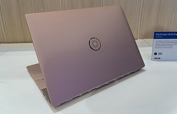 ASUS JAPAN COMPUTEX TAIPEI 2025 u[X ProArt NUC Copilot+ PC E Ink