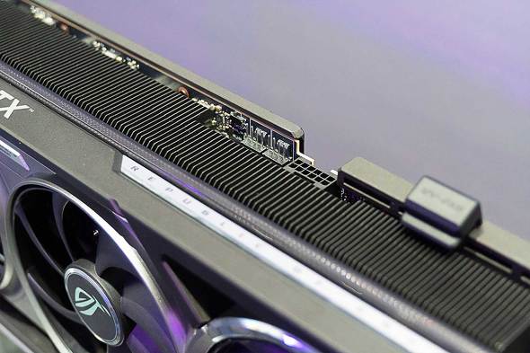 ROG ASTRAL NVIDIA GeForce RTX 5090 BTF EDITION