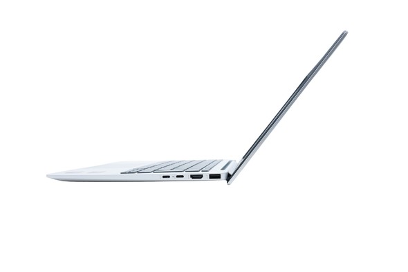 Windows 10からの乗り換えに好適！ 12万9900円から購入できる