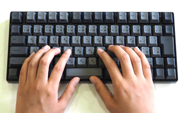 REALFORCE RC1 日本語配列 キー荷重 30g Amazon.co.jp: REALFORCE RC1 キーボード 70% ホワイト 日本語