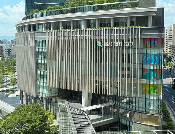 Apple Store Abv cX XgA ~c  S֋ E֐ 2025