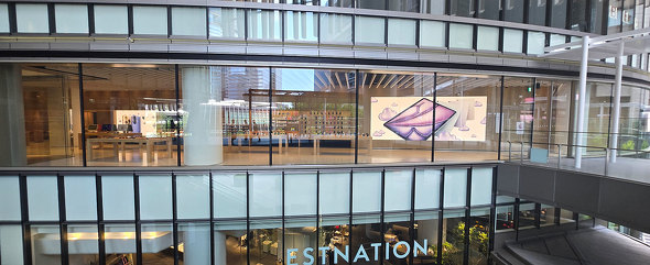 Apple Store Abv cX XgA ~c  S֋ E֐ 2025