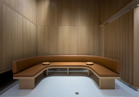 Apple Store Abv cX XgA ~c  S֋ E֐ 2025