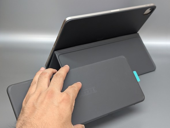 WN[ Flip Folio iPad L[{[h P[X ̌^ ^b`pbh یJo[