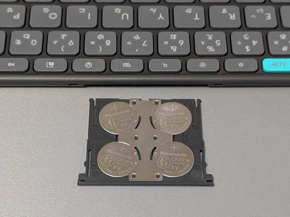 WN[ Flip Folio iPad L[{[h P[X ̌^ ^b`pbh یJo[