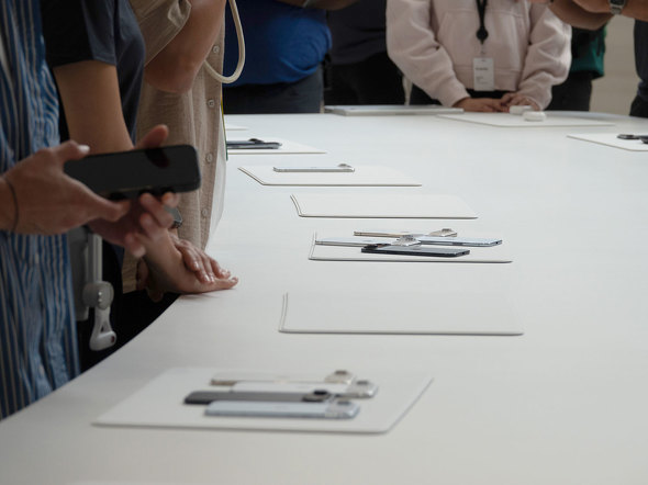 Apple iPhone 17 Pro Air XyVCxg fUC Liquid Glass iOS 26