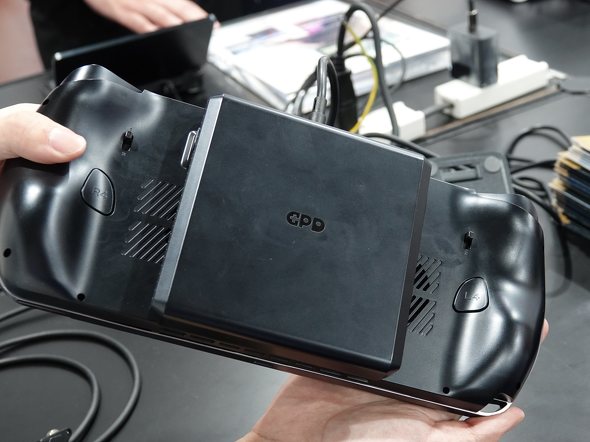 バッテリー装着