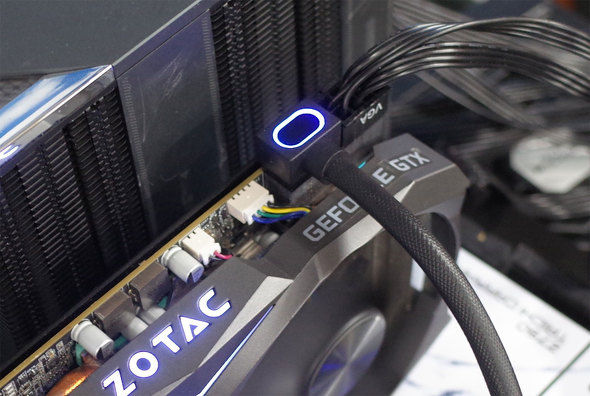 通電して光らせたところ