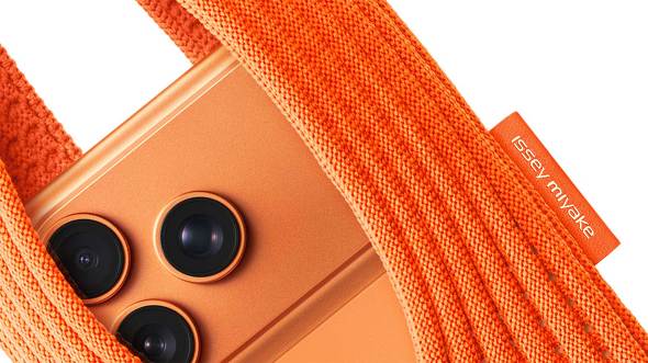 iPhone Pocket ѐMs P[X CbZC ~P ISSEY MIYAKE O ꐶ Apple