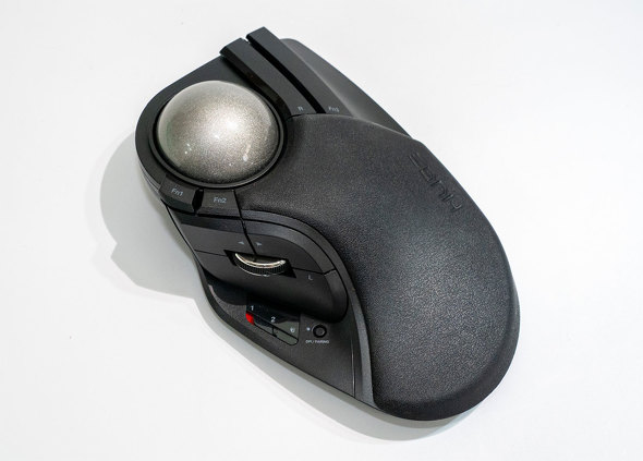 HUGE PLUS̊Oς͏]HUGEƂقڕςĂȂ