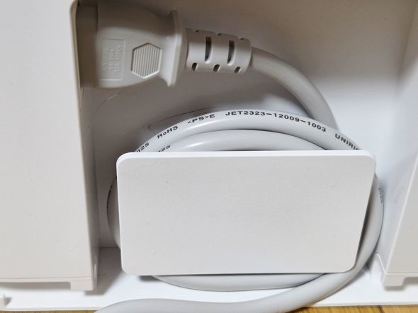 ���[�X���b�g