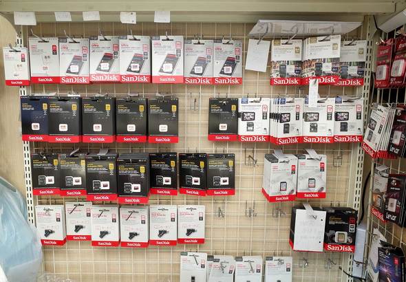 �e�N�m�n�E�X���f��microSDXC�������[�J�[�h�̃X�g�b�N�I