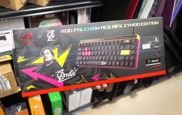 同店に入荷した「ROG Falchion Ace HFX ZywOo Edition」
