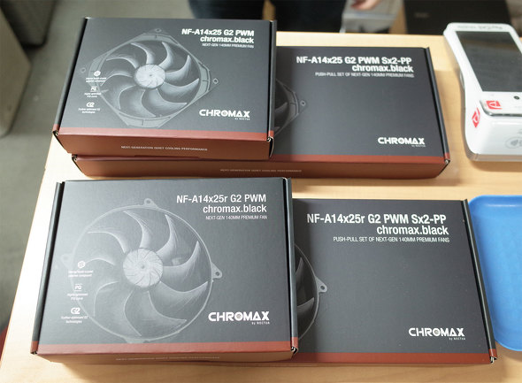 Noctua�̍���140mm�t�@��