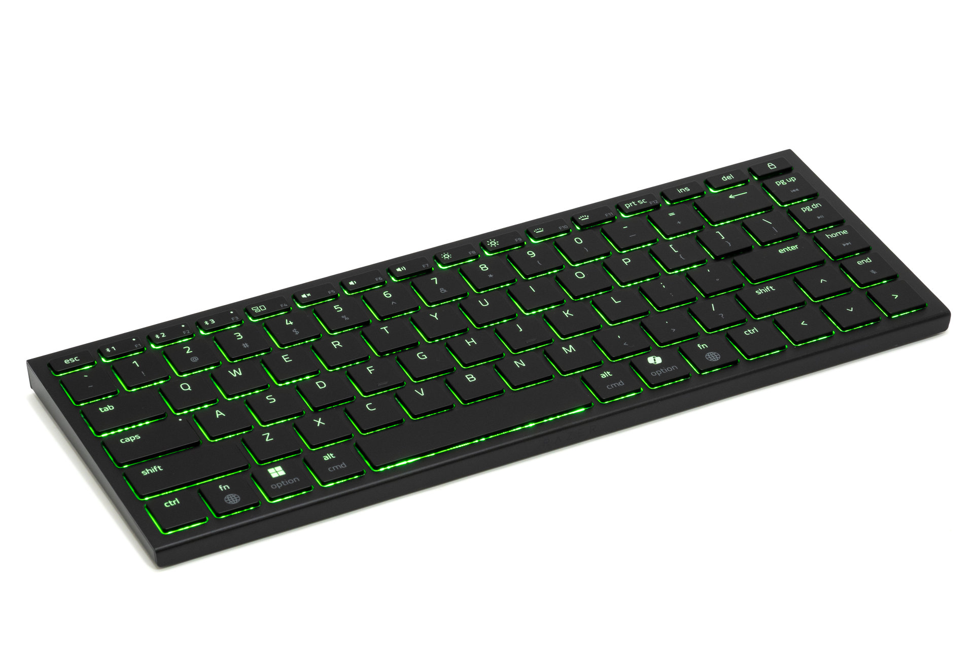 薄型ゲーミングキーボード「Razer Joro」を試す 携帯性と快適な打ち