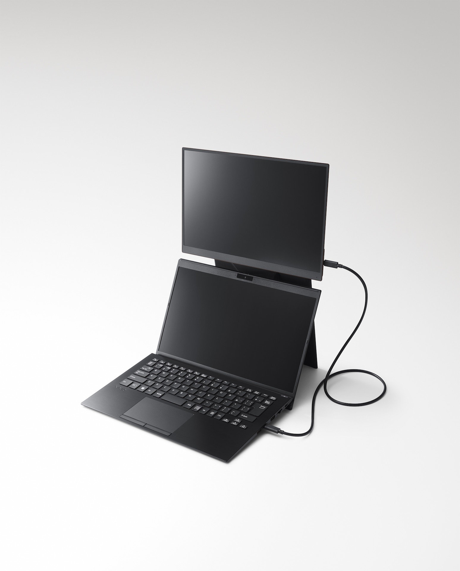 モバイルディスプレイ「VAIO Vision+ 14」がカバースタンドを軽量化し