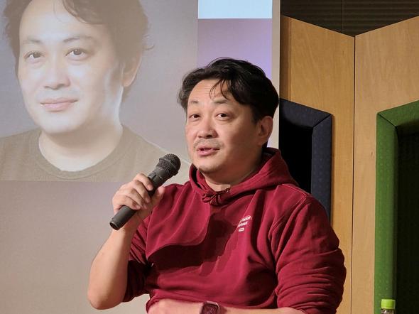 ��������