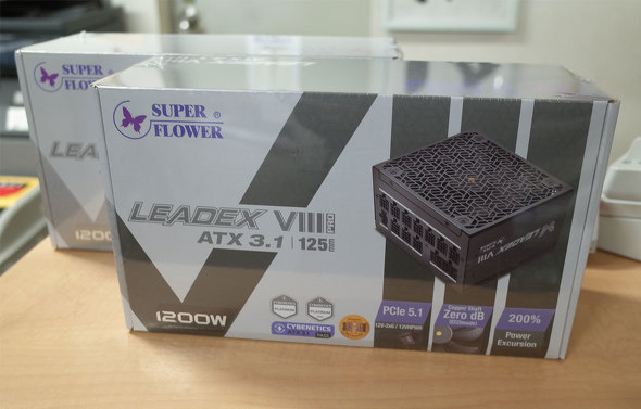 �I���I�X�y�b�N�ɓ��ׂ����uLEADEX VIII PLATINUM PRO 1200W�v